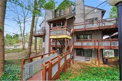 2197 Pinebrook Trail, Cuyahoga Falls, OH 44223 - Photo 47