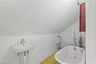 210 Storer Ave, Akron, OH 44302 - Photo 35