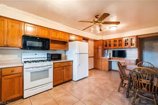 2739 Algonquin Dr, Poland, OH 44514 - Photo 11