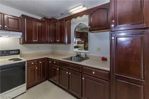 3800 Grace Dr, Kent, OH 44240 - Photo 5
