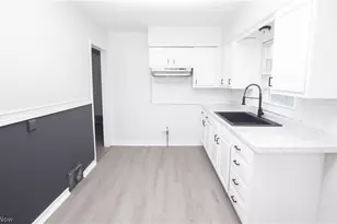 1326 Crestview Ave, Akron, OH 44320 - Photo 7