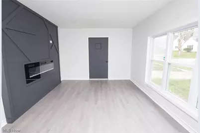1326 Crestview Avenue, Akron, OH 44320 - Photo 5