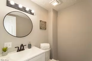 7325 Adkins Rd, Mentor, OH 44060 - Photo 19