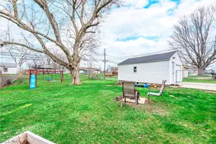 572 Bell Ave, Elyria, OH 44035 - Photo 7