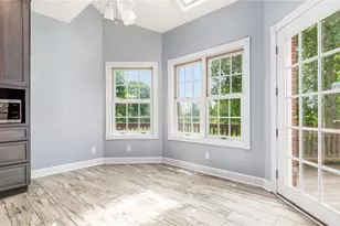 3168 Maple Creek Dr, Zanesville, OH 43701 - Photo 9