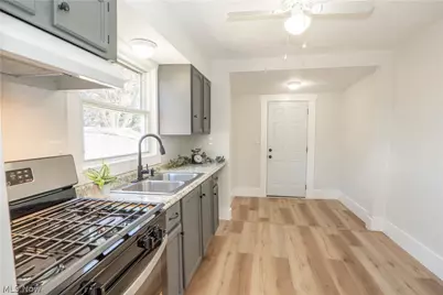 2408 21st Street NE, Canton, OH 44705 - Photo 7