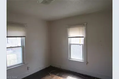 9618 Raymond Avenue, Loveland, OH 44104 - Photo 21