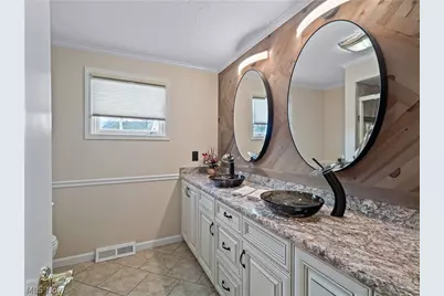 1044 Joy Oval, Green Hills, OH 44131 - Photo 23