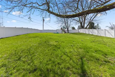 145 Locust Boulevard, Wintersville, OH 43953 - Photo 5