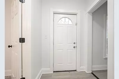 886 E 75th Street, Loveland, OH 44103 - Photo 17