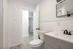 886 E 75th St, Loveland, OH 44103 - Photo 13