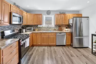 10903 Parkhurst Dr, Loveland, OH 44111 - Photo 5