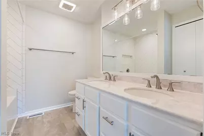 2165 Stonehenge Circle, Akron, OH 44319 - Photo 25