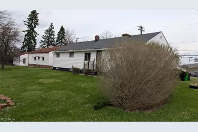 4914 Green Road, Warrensville Heights, OH 44128 - Photo 3