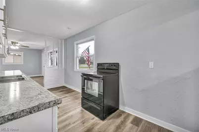 12114 National Drive, Grafton, OH 44044 - Photo 15