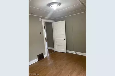 516 Wildwood Avenue, Akron, OH 44320 - Photo 9