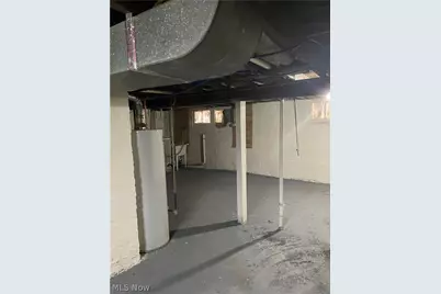 516 Wildwood Avenue, Akron, OH 44320 - Photo 13