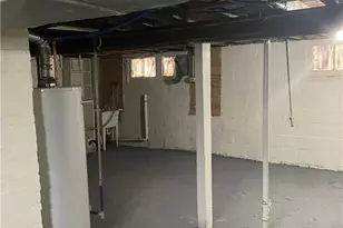 516 Wildwood Ave, Akron, OH 44320 - Photo 13