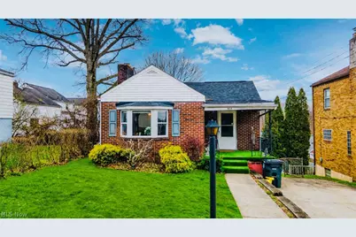 917 Oxford Boulevard, Steubenville, OH 43952 - Photo 1