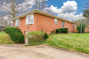 151 Roanoke Ave, Cuyahoga Falls, OH 44221 - Photo 3