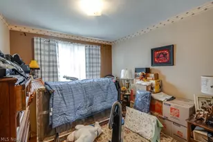 7295 Oakwood Rd, Parma, OH 44130 - Photo 17