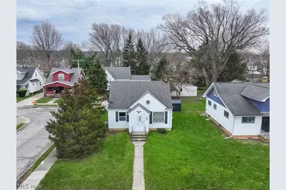 19200 Pasnow Avenue, Euclid, OH 44119 - Photo 1