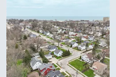 19200 Pasnow Avenue, Euclid, OH 44119 - Photo 23