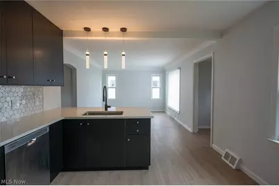 19200 Pasnow Avenue, Euclid, OH 44119 - Photo 9