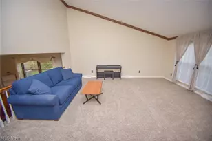 18086 Winchester Ct, Strongsville, OH 44136 - Photo 7