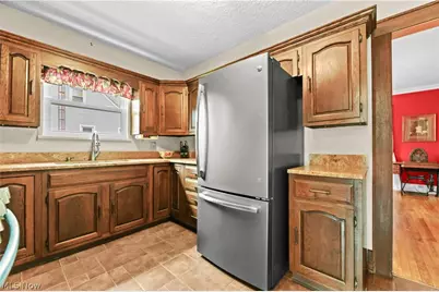 170 E Beech Street NE, Alliance, OH 44601 - Photo 17