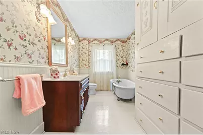 170 E Beech Street NE, Alliance, OH 44601 - Photo 23