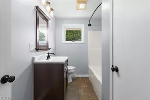 51235 Burrwood Dr, St Clairsville, OH 43947 - Photo 11