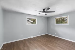 51235 Burrwood Dr, St Clairsville, OH 43947 - Photo 17