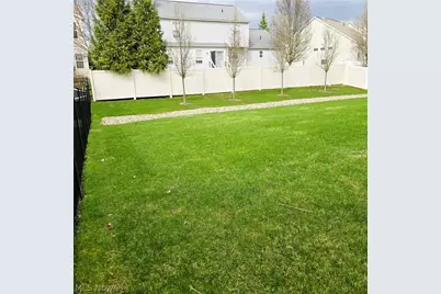 5137 Hartwell Lane, Brunswick Hills, OH 44212 - Photo 19