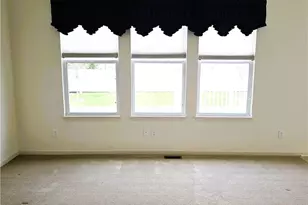 5137 Hartwell Ln, Brunswick Hills, OH 44212 - Photo 9