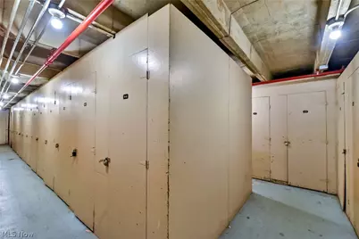 10301 Lake Avenue #807, Oakwood, OH 44102 - Photo 41