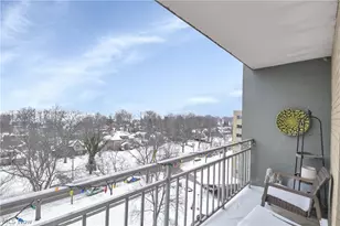 10301 Lake Ave, Oakwood, OH 44102 - Photo 9