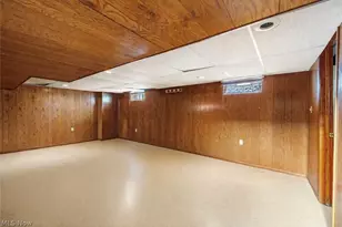 18840 Nitra Ave, Maple Heights, OH 44137 - Photo 11