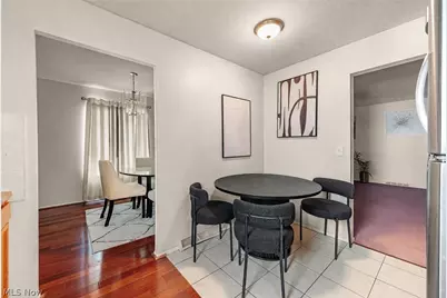 18840 Nitra Avenue, Maple Heights, OH 44137 - Photo 5