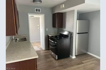 21131 Morris Avenue, Euclid, OH 44123 - Photo 3