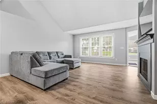 114 Ledbury Cir NE, Canton, OH 44721 - Photo 9