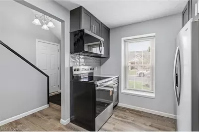 114 Ledbury Circle NE, Canton, OH 44721 - Photo 7