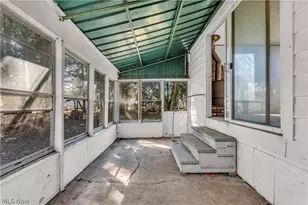 2150 Glenridge Rd, Euclid, OH 44117 - Photo 35