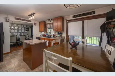 10770 Dot Avenue NE, Alliance, OH 44601 - Photo 7