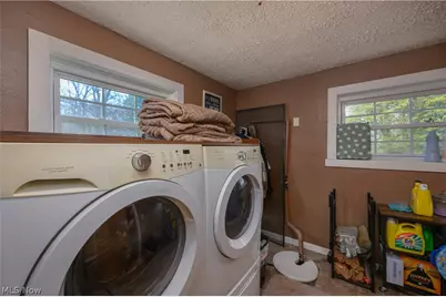 10770 Dot Avenue NE, Alliance, OH 44601 - Photo 23