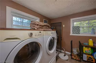 10770 Dot Ave NE, Alliance, OH 44601 - Photo 23