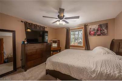 10770 Dot Avenue NE, Alliance, OH 44601 - Photo 13