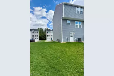 114 Slate Ridge Drive #9, Barberton, OH 44203 - Photo 31