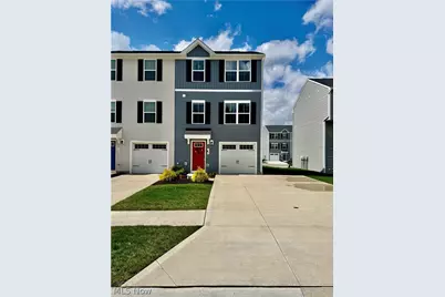 114 Slate Ridge Drive #9, Barberton, OH 44203 - Photo 1