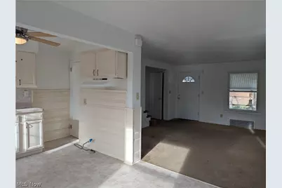 1492 E 250th Street, Euclid, OH 44117 - Photo 5